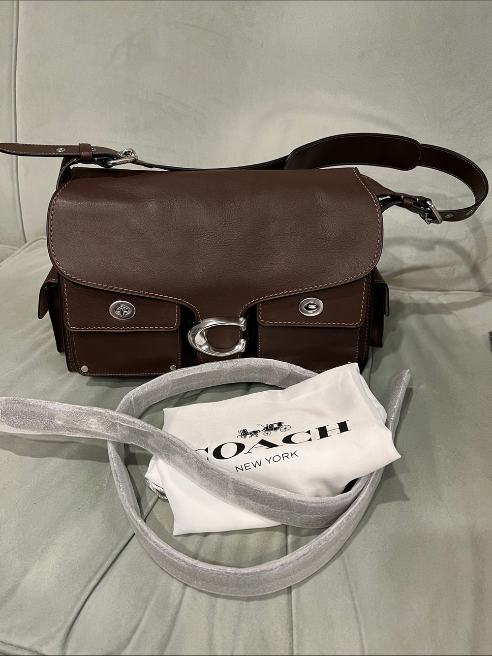 COACH Cargo Tabby Turnlock Soft Leather Bag 36 Pre loved